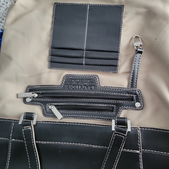 😀GUC Danier Leather Bag EUC - Picture 3 of 16